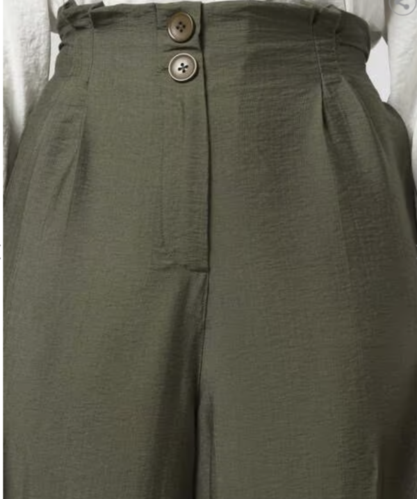 Women Double-Pleated Wide-Leg Trousers - Image 4